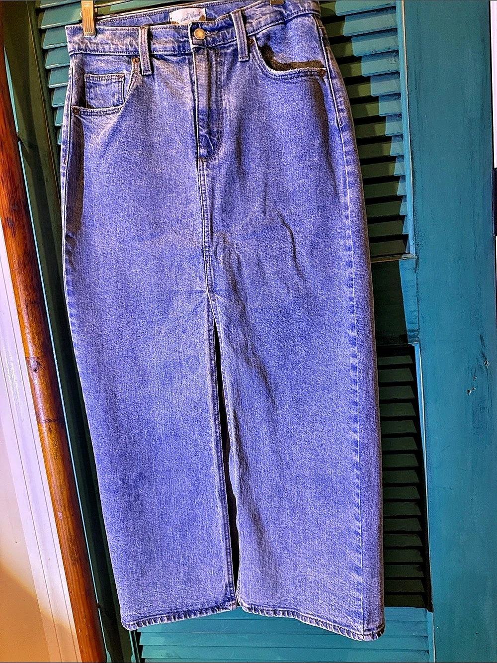 Universal Thread Straight Leg Jeans in Blue Size 8 Like New